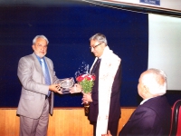 Sailesh Nayak, Secretary, MoES, being presented a bouquet and a memento by IGC President D.K. Pande after a keynote address delivered by the former 