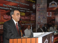       Inaugural Function: President N. M. Borah at the mike presenting his Presidential Address.