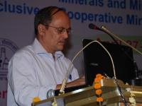 Dr. Harel Thomas of Dr. H.S.G. University, Sagar, presenting a website